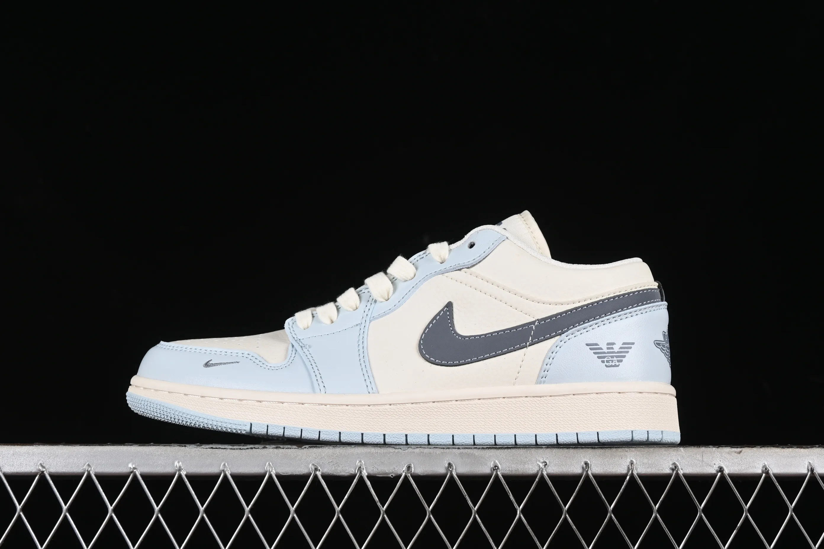 All categories Air Jordan Jordan series basketball shoes Air Jordan 1 Low high-end customized low-top sneakers Air Jordan 1 Low AJ1 Joe 1 Armani joint-ice blue high-end customized low-top retro basketball shoes WG8850-012